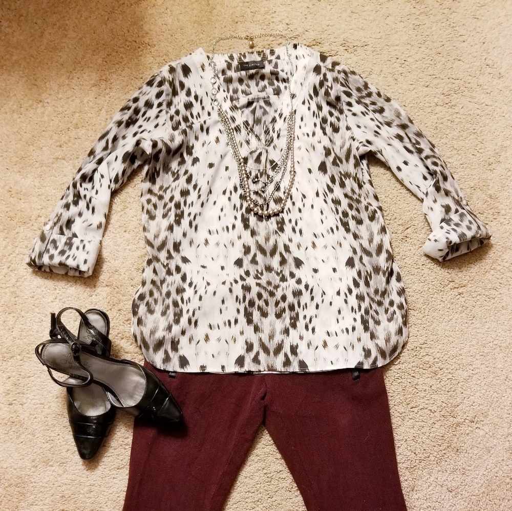 The Limited: sz XS printed blouse